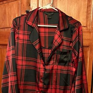 House of Harlow 1960 satin like pajama set